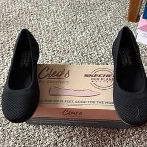 Skechers Cleo Black Flats